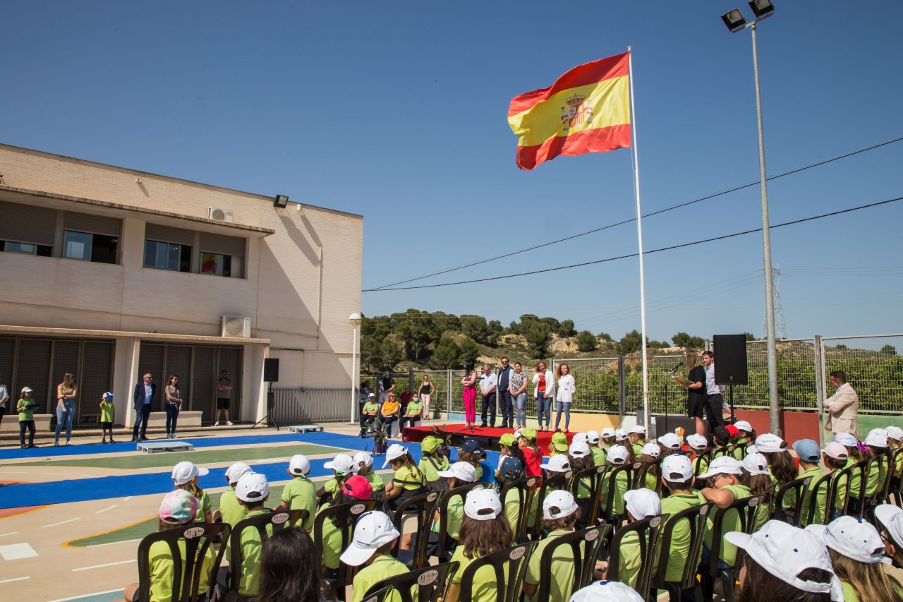 El Colegio Público de Hurchillo entrega los premios «Destacados» al Hospital Vega Baja